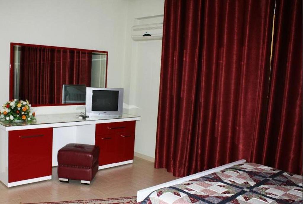 Lindi 3* Sarandë